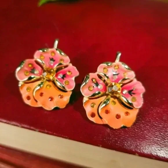 Vintage Plumeria Clip Earrings with sparkle - Picture 9 of 9